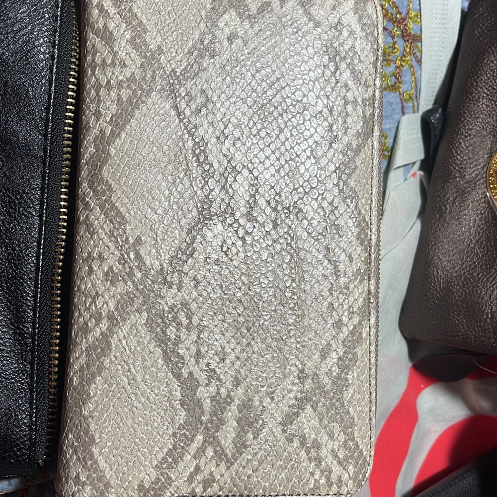 Wallet jewell by thirty one